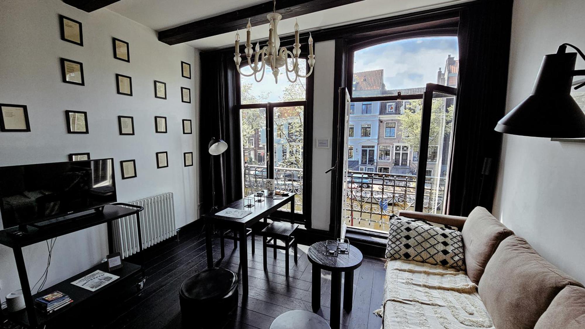 The Black Beauty Private Studio With Canal View From 1799 อัมสเตอร์ดัม ภายนอก รูปภาพ